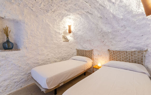 Cueva Maria Zambrano - Photo 14