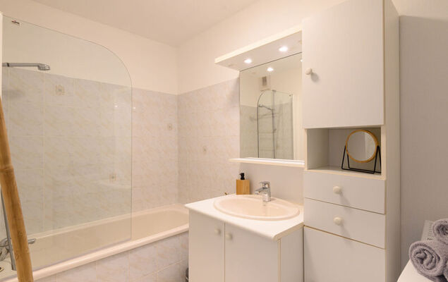 Bosquets 2 pièces balcon - Photo 9